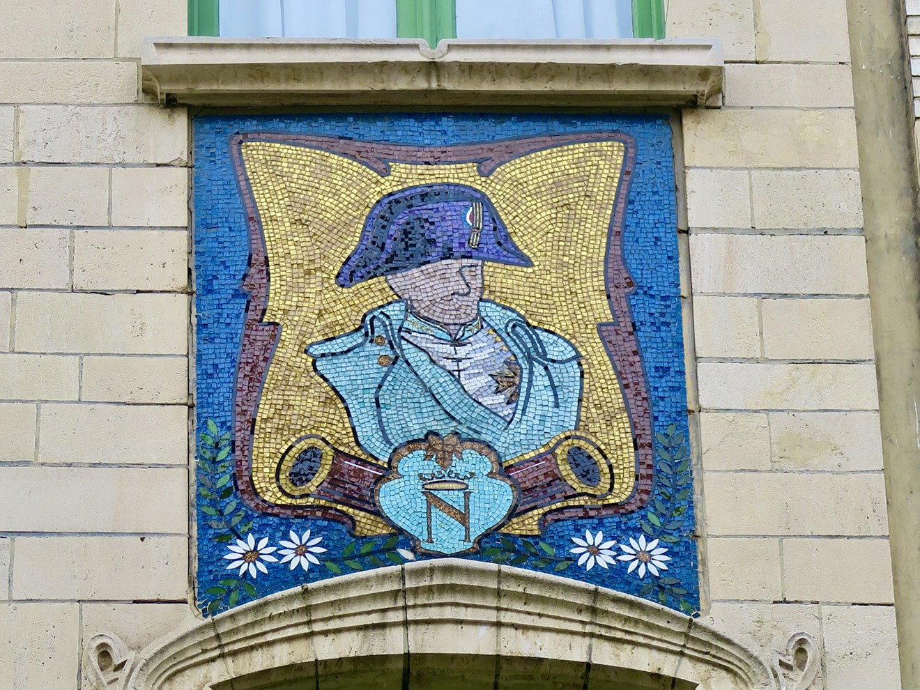 napol-on-house-admirable-art-nouveau