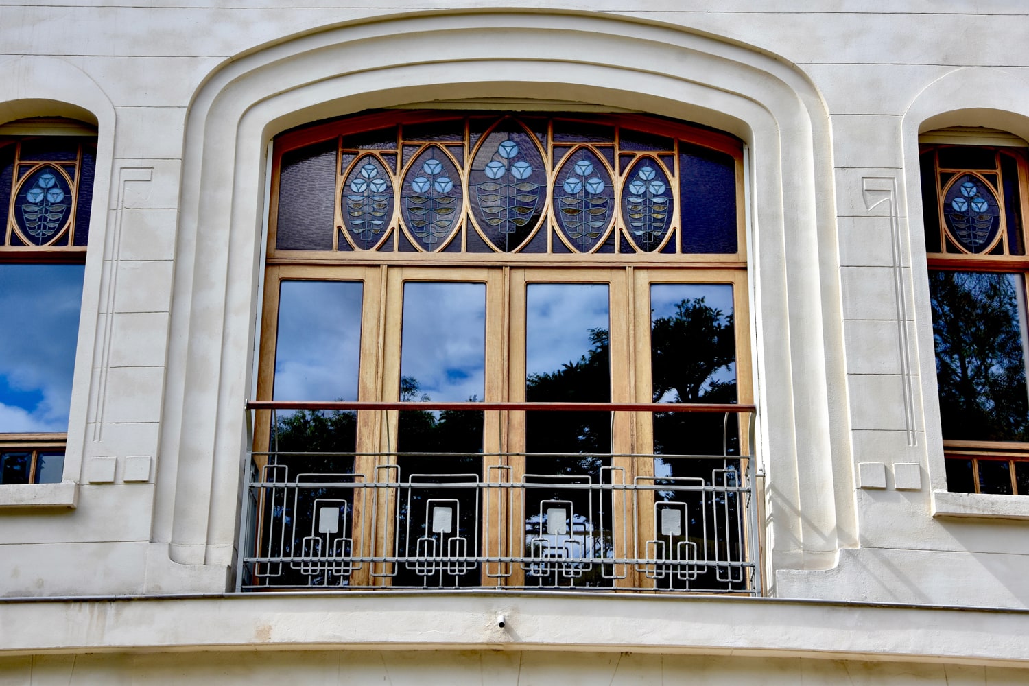 Geometric Art Nouveau mansion Admirable Art Nouveau